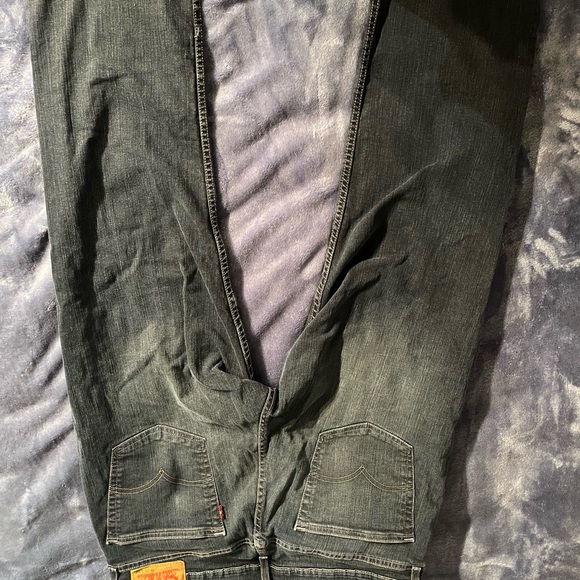 Levi’s Dark Wash Denim Jeans 36x32 - Picture 3 of 4